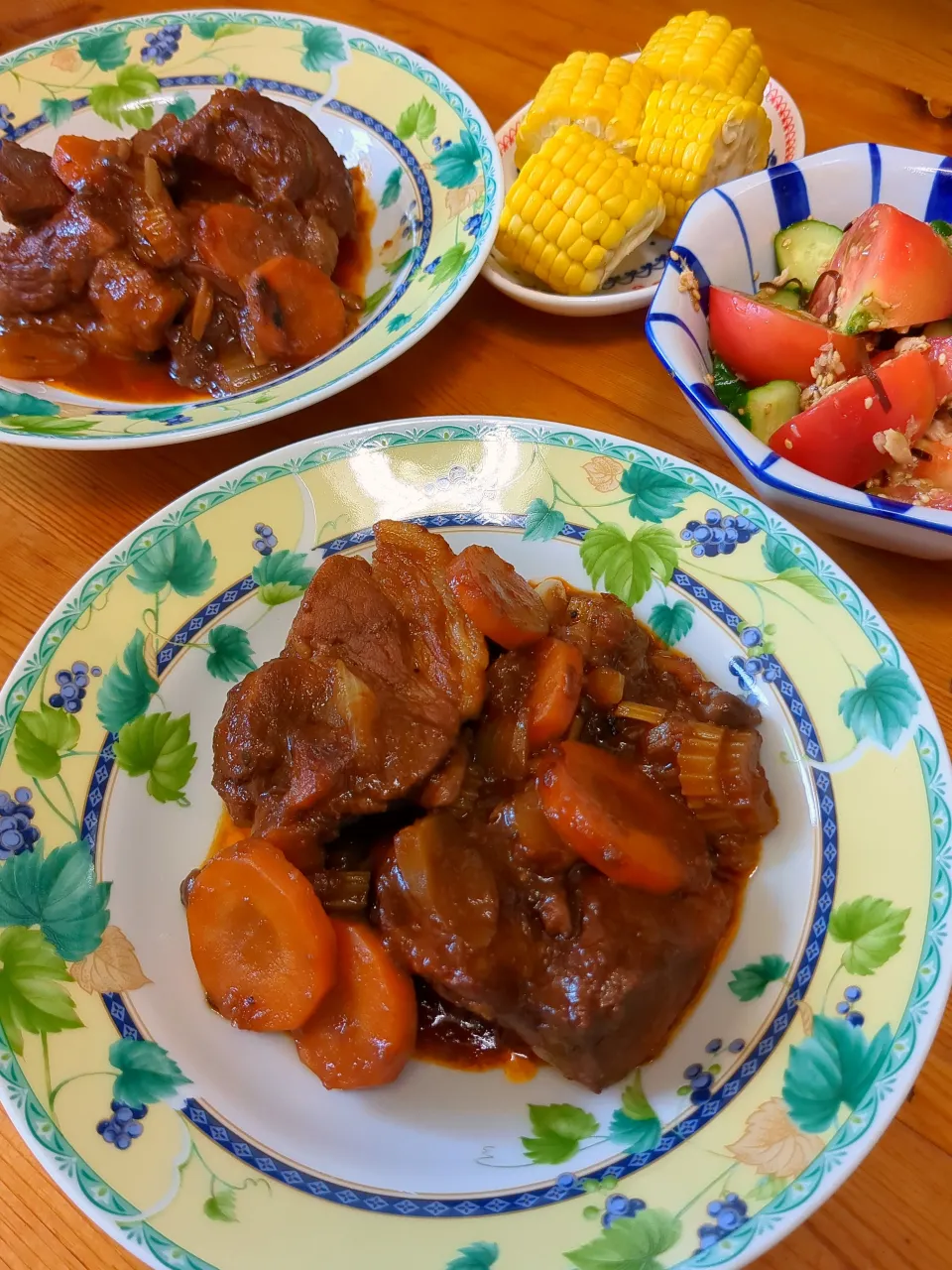 豚ヒレ肉の赤ワイン煮込み🥩|まゆめろさん