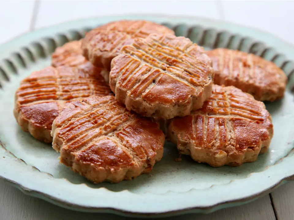 クルミ入りでザクほろ♪みたらし風味の米粉ガレットブルトンヌ|マユマユさん