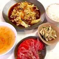 おっさん飯　ササミの梅肉和え　モツ炒め　トマト　コンソメスープ|ひげおやじさん
