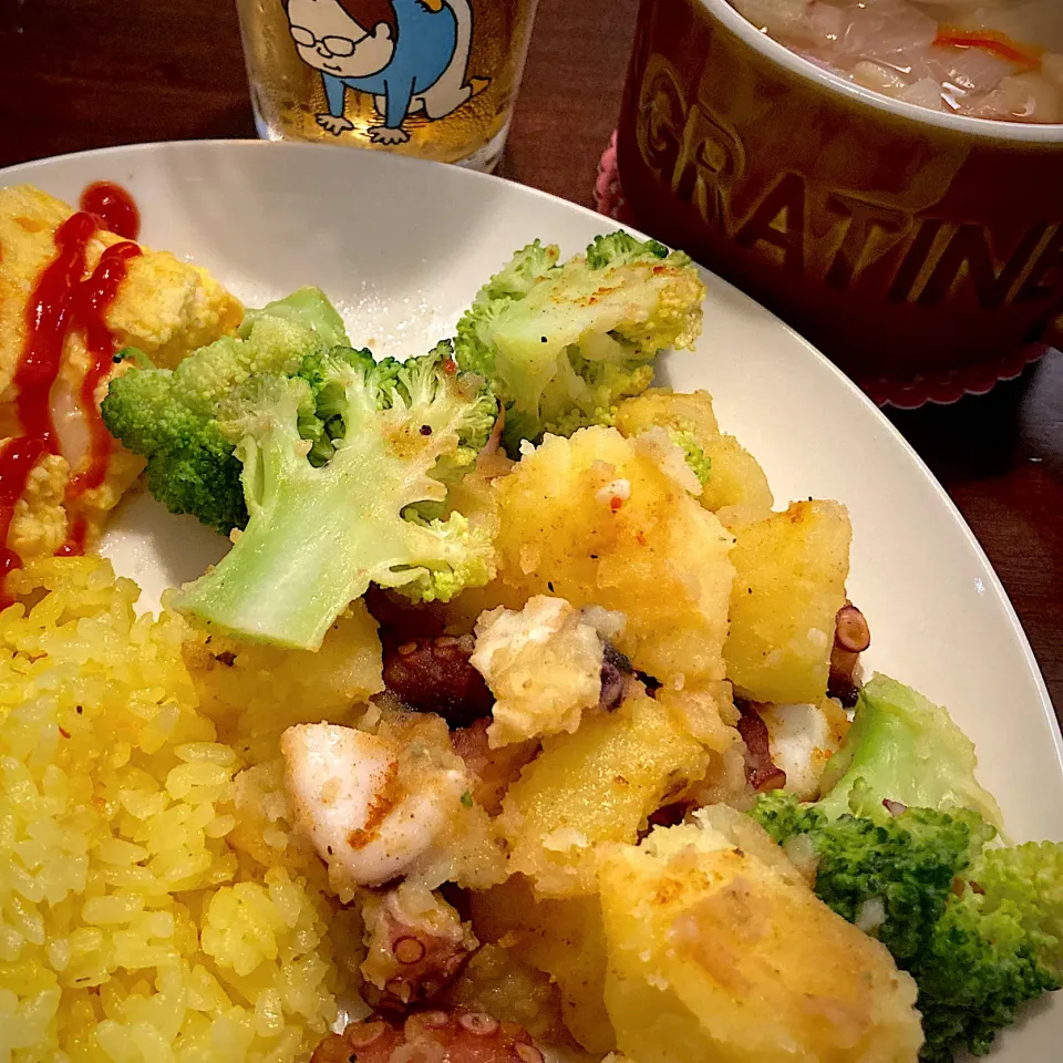 タコとじゃがいも、ブロッコリーのガーリックソテー|こじまるさん