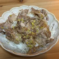 ネギ塩ダレの豚バラ炒め|やっちゃん⭐︎ママさん