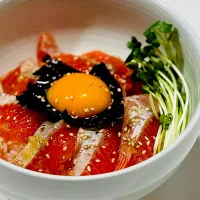 サーモンの漬け丼