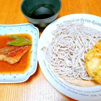 今日はラーメンの日らしいですが
私は蕎麦をすすります

赤魚のみぞれ煮|naoさん