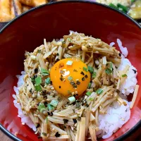 えのきのユッケ風丼|みきさん