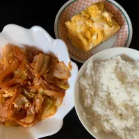 魚肉ソーセージとキャベツのケチャップ炒め　だし巻き卵|そらまめさん