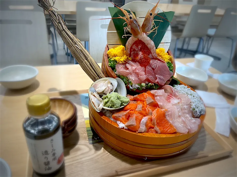 豪華海鮮丼|ビクミンさん