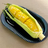 とうもろこしのレンジ蒸し|かわうそcookingさん