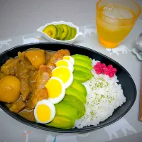 「勝つカレー」　👀💦