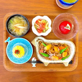 Snapdishの人気料理写真:過去イチ美味しくできたコク旨肉じゃがのおぼんごはん