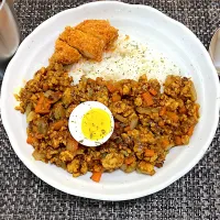大豆ミートのキーマカレー|サンドウィッチ伯爵さん
