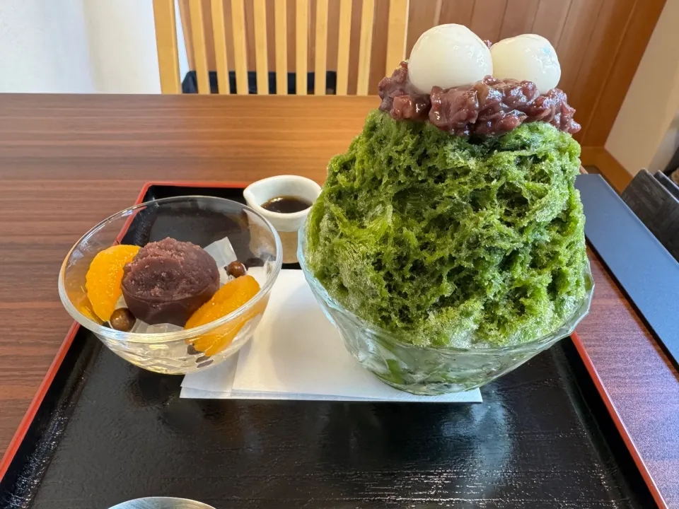 「あんみつ　さきの」さんの「氷　若草」というセットメニューです✨|mimiしろさん