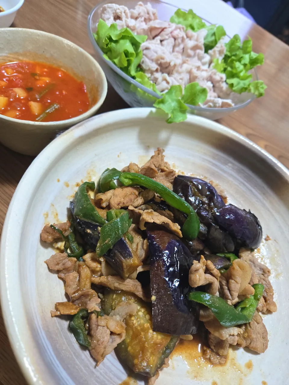 ナスとピーマンと豚肉の味噌炒め・冷しゃぶ・ミネストローネ🌺|chiyukiさん