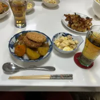 晩御飯☆マヨポンサラダ（サラダチキン・ゆで卵・ちくわ）☆メンチカツカレー☆鶏皮とぼんじり|Saharaさん
