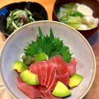 マグロ丼| おさかなさん