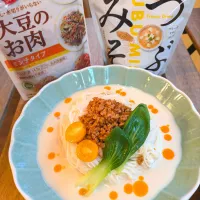 大豆ミートで作る肉味噌豆乳そうめん|ロギーさん