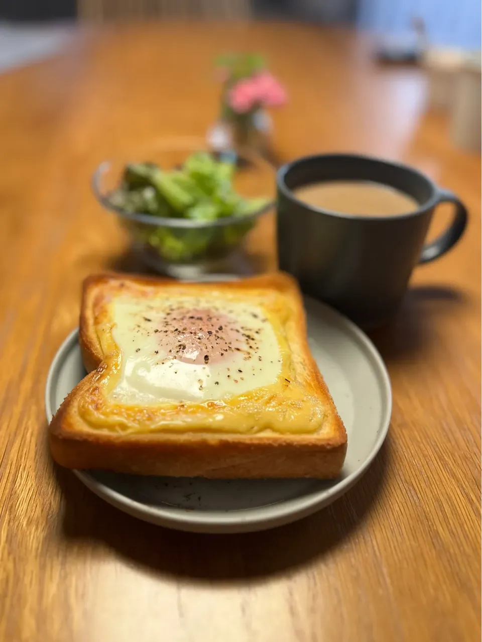 7/13の朝食　目玉焼きトースト|yoneさん