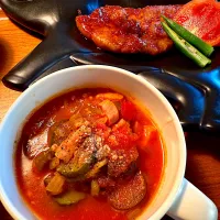 畑で採れたて野菜ラタトゥーユ・玉ねぎ漬け込みポーク|kasumiさん