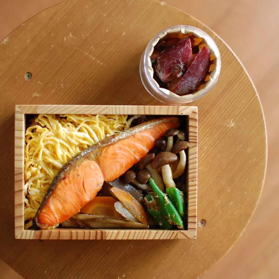 シャケ弁当|naeさん