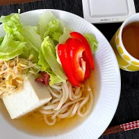 サラダうどんの在宅ワークランチ|みーぬさん