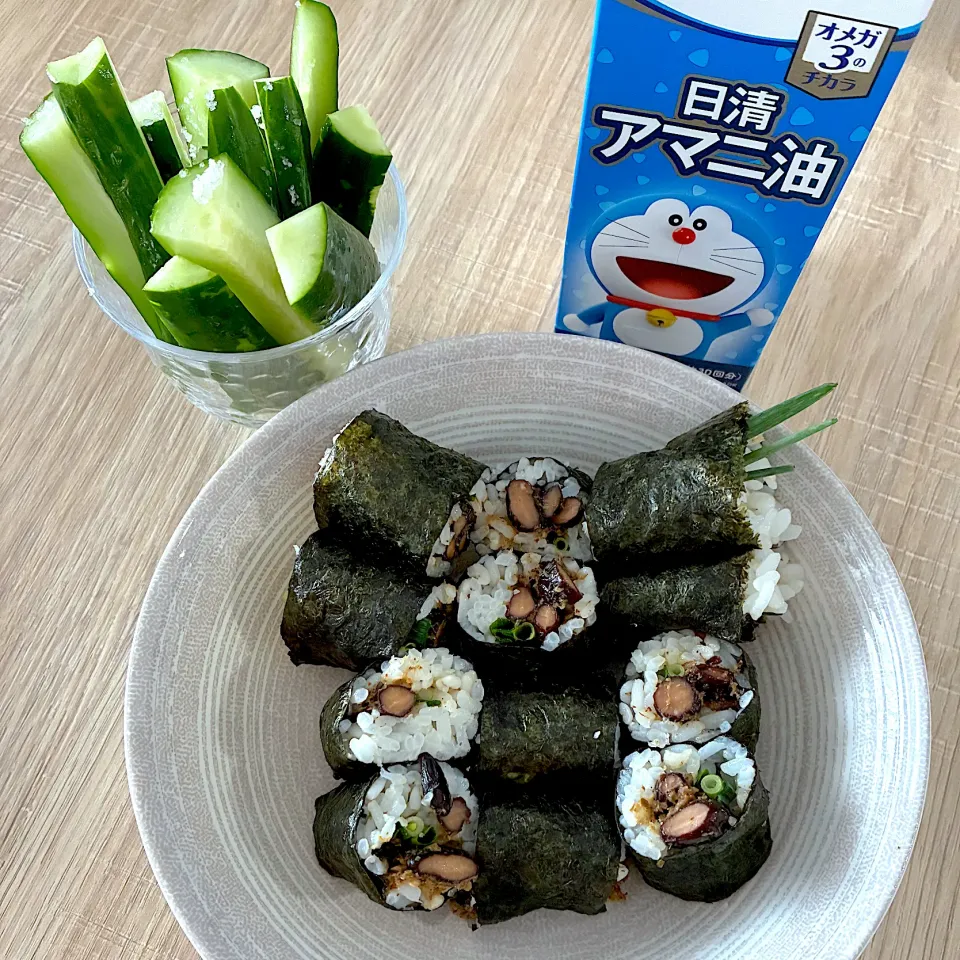 黒豆納豆の納豆巻き、胡瓜スティック|mikaFuku_食生活見直しさん