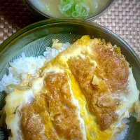 かつ丼|すくらんぶるえっぐさん
