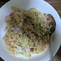 かにかまとレタスの炒飯。|おいはる(矢尾春香)さん