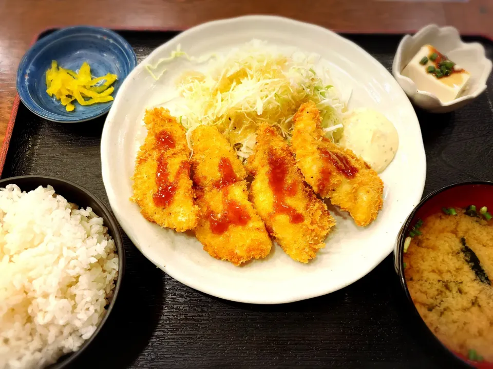 本日の日替り（生スズキフライ定食） ¥900|Blue Moon Caféさん