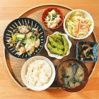 鶏もも小松菜炒め定食|くまたさん