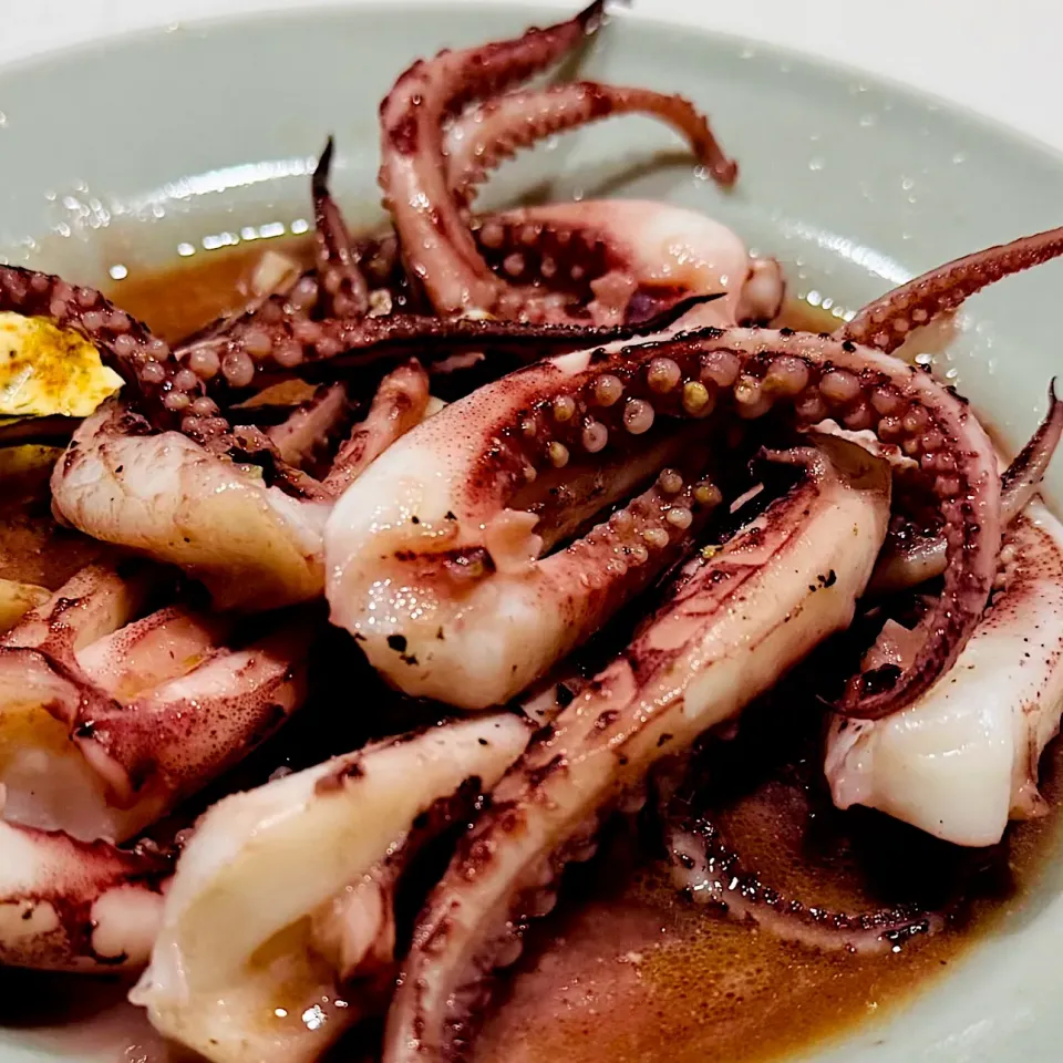 イカゲソのバター炒め|ヨシュアさん