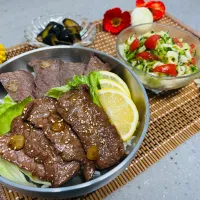 「焼肉丼」
