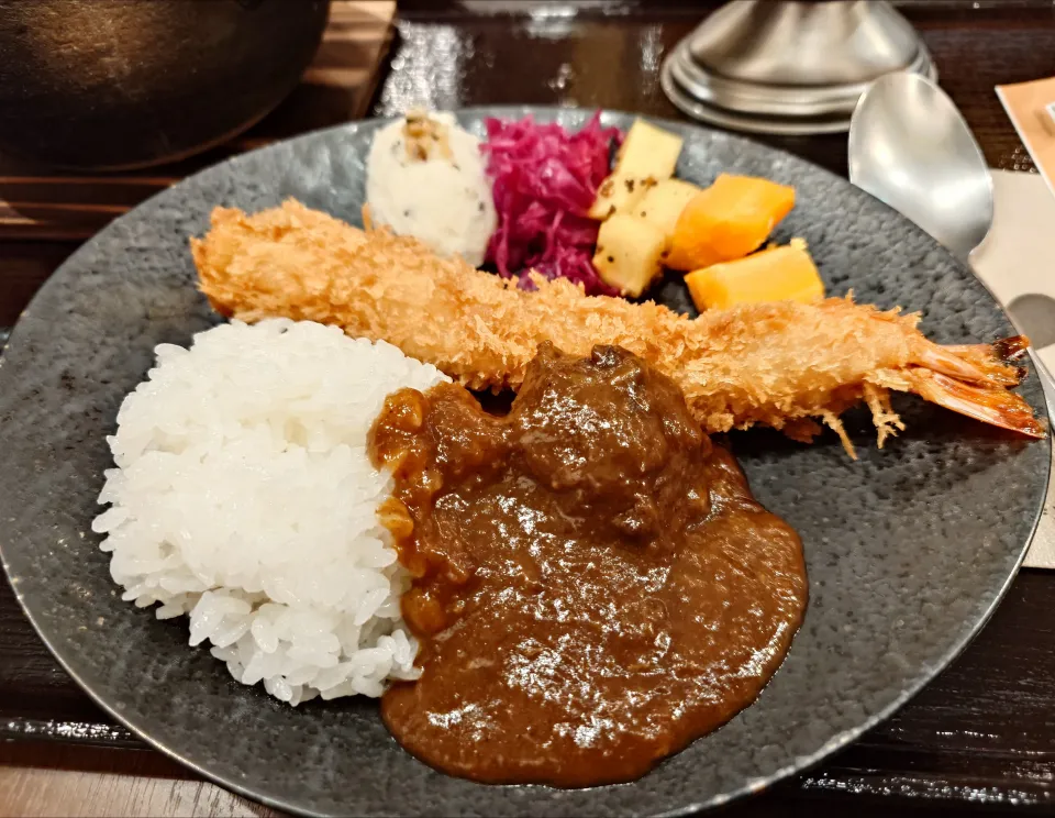 店名：炊き立て土鍋ごはんと甘辛カレー 一体感　■〒104-0061 東京都中央区銀座４丁目１４−１ 石田ビル銀座|すとれぃぬこさん