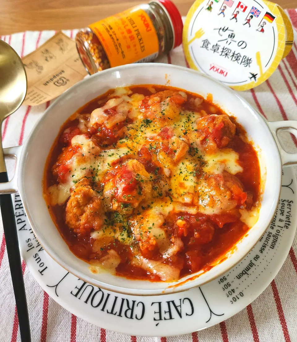 世界の食卓探検隊🌎️ピリ辛トマトソースのミートボール|ナオミさん