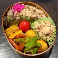 蒸し鶏とコロッケのお弁当|雑草シェリーさん