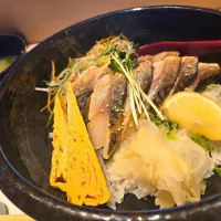 炙りしめ鯖丼|しあるさん