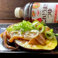 イカ釣り🦑イカの塩辛乗っけ丸茄子ステーキ🍆|9421beruさん