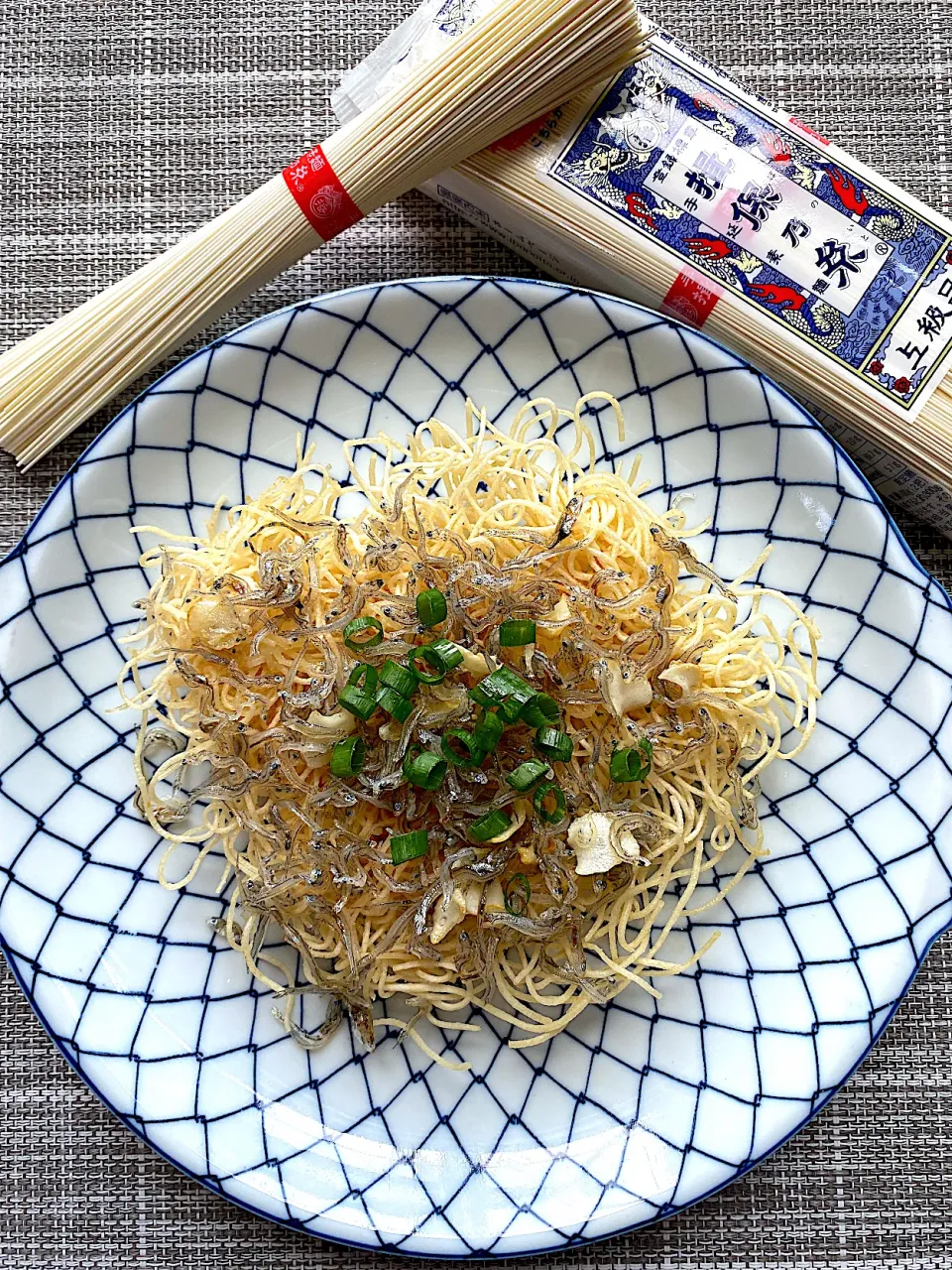 カリカリそうめんとニンニクじゃこ|栃倉 直人さん