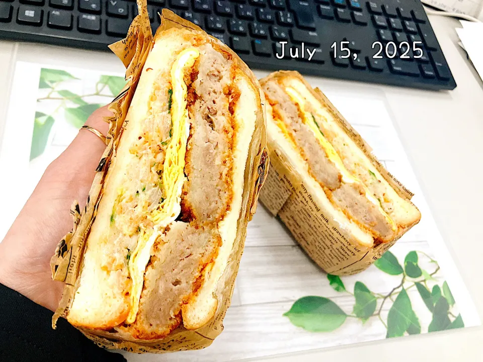 メンチカツサンド🥪🥪|Tsuu_chan‪ ·͜·♡‬さん