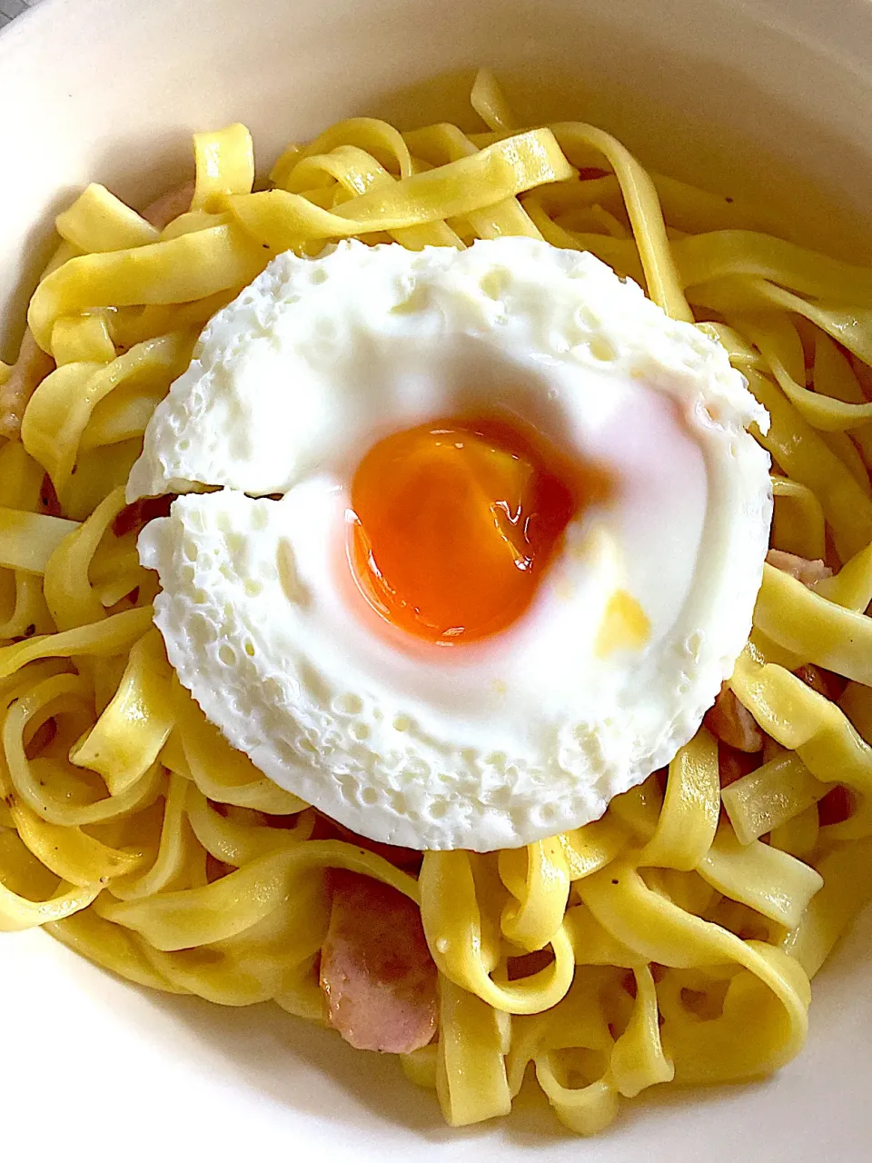 温玉のせパスタ、きゅうりとレタスのサラダ|Ayaさん