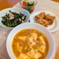 ☆麻婆豆腐　☆豚肉と空芯菜の中華炒め　☆鶏唐揚げ　☆キュウリとトマトの中華あえ|chikakoさん