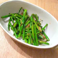 アスパラの粒味噌ガーリック炒め|チョコさん