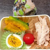 塩麹チキンとカボチャサラダのお弁当|雑草シェリーさん