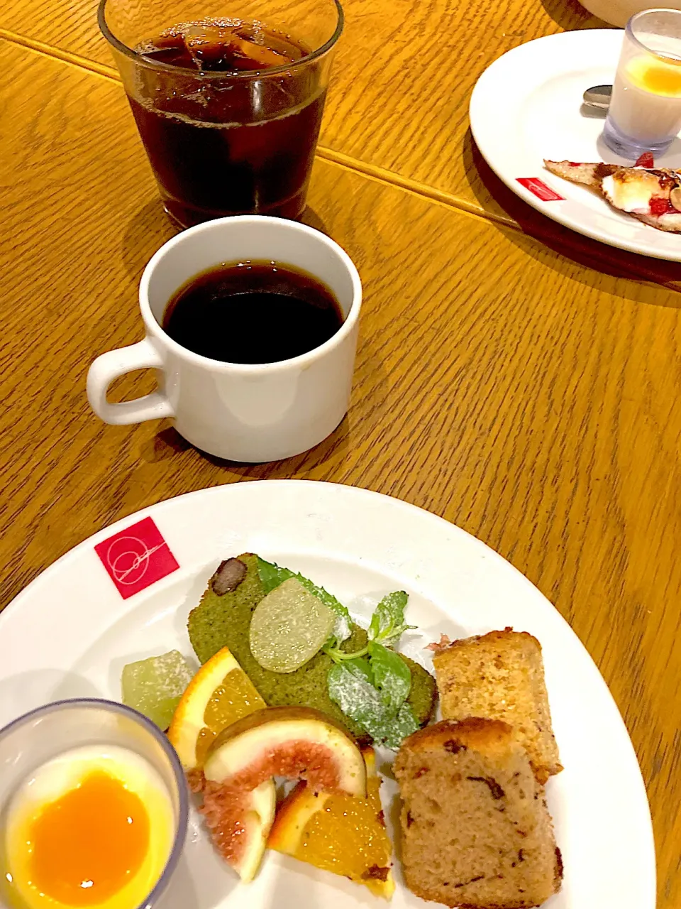 中学時代の友達2人とビュッフェ🍽️inサルバトーレクオモ|さくたえさん