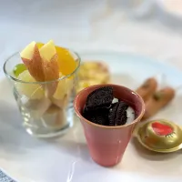 娘の朝ごはんにもヨーグルトにオレオ|かっちゃん杉さん