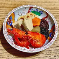 「 エビと高野豆腐の旨煮で昼飲み 」
冷やし蜂と冷酒🦐🦐🍶
常備菜と焼きめしで昼ごはん|ばくあんしゃさん