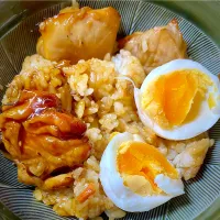 鶏照り焼き丼|すくらんぶるえっぐさん