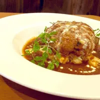 煮込みハンバーグ|AMERICAN BEER BAR XYZさん