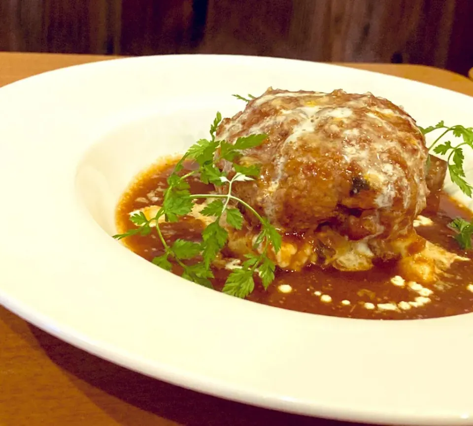 煮込みハンバーグ|AMERICAN BEER BAR XYZさん