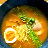 お昼ごはんにラーメン🍜