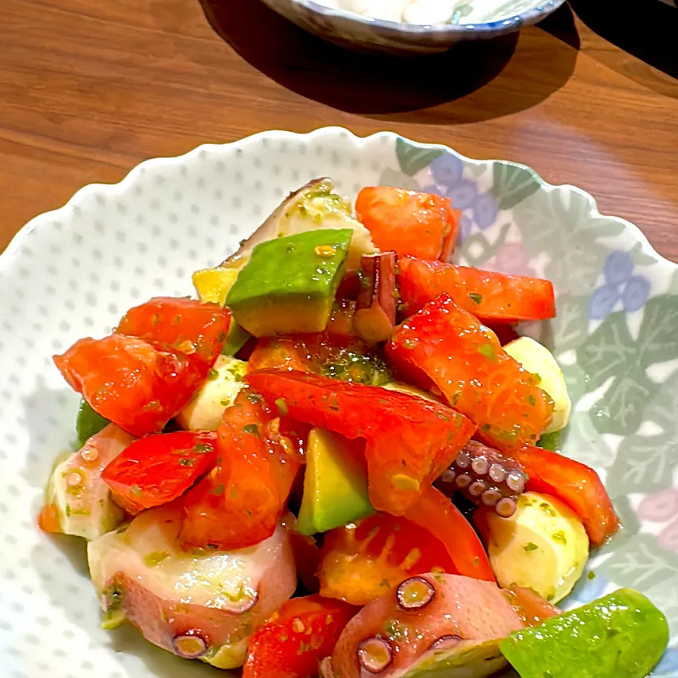 たことトマトとアボガドのサラダ|124goさん
