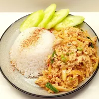 Larb gai (ลาบไก่) Thai North East (Issan) - Minced chicken salad|Jorge Bernal Márquezさん